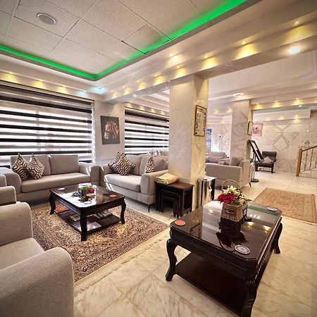 Anbat Midtown Hotel ワディ・ムーサ エクステリア 写真