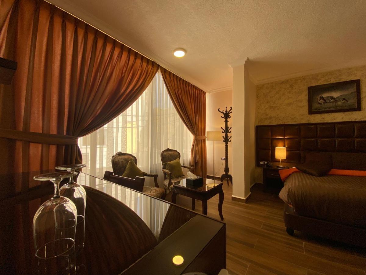 Anbat Midtown Hotel ワディ・ムーサ エクステリア 写真