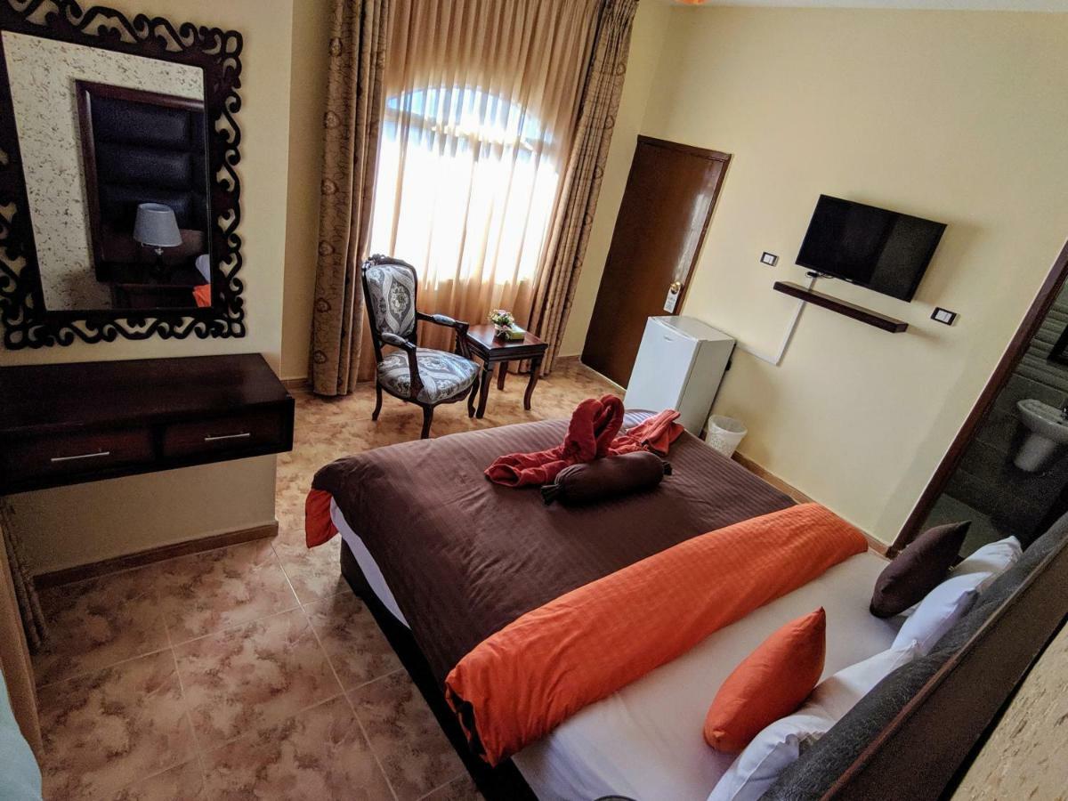 Anbat Midtown Hotel ワディ・ムーサ エクステリア 写真